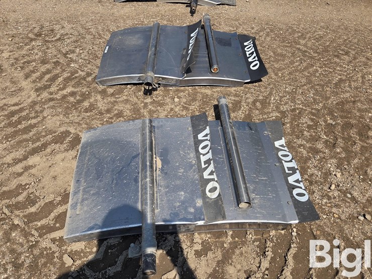 volvo-quarter-fenders-image-2