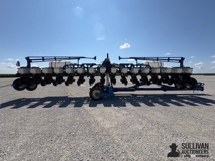 1995-kinze-2600-image-4