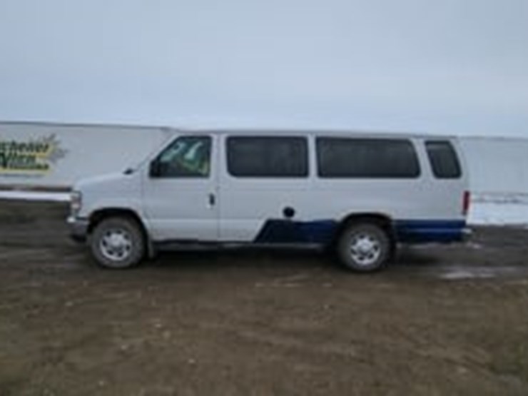 2012-ford-e-series-e-350-sd-xl-3dr-extended-passenger-van-image-5