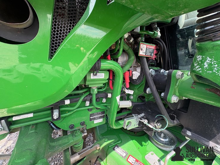 2023-john-deere-3033r-image-19