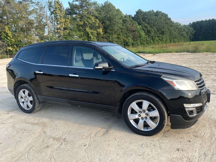 2017-chevrolet-traverse-image-4