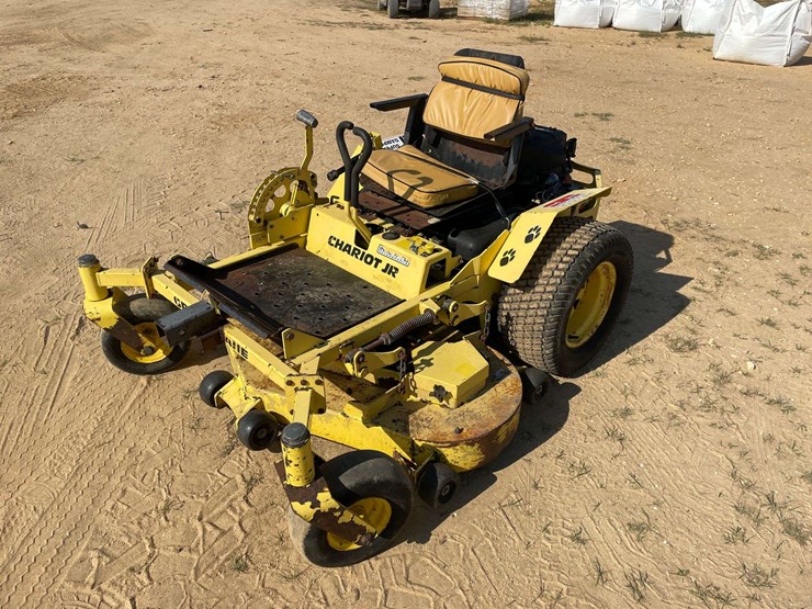 great-dane-52”-zero-turn-mower-(1075-hours)-image-1