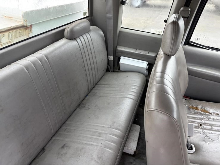 1997-chevrolet-k2500-image-11