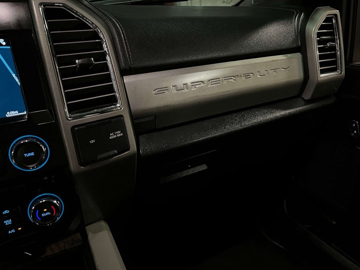 2017-ford-f250-lariat-image-45