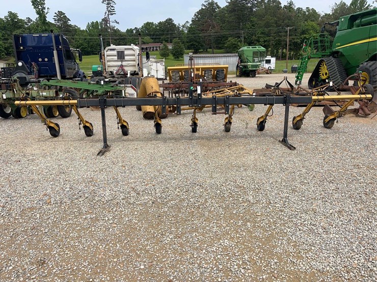 8-row-layby-rig-image-1