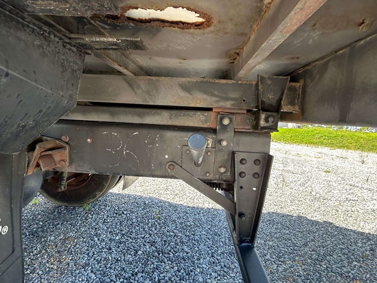 2011-international-durastar-4300-image-23