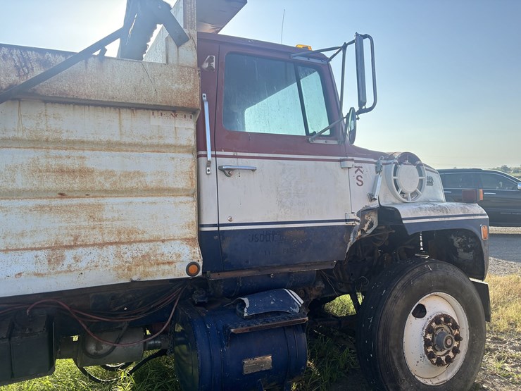 ford-l800-image-5