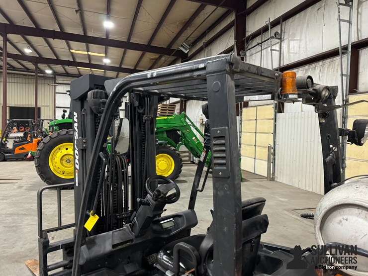 2020-doosan-gc45s-9-forklift-image-10
