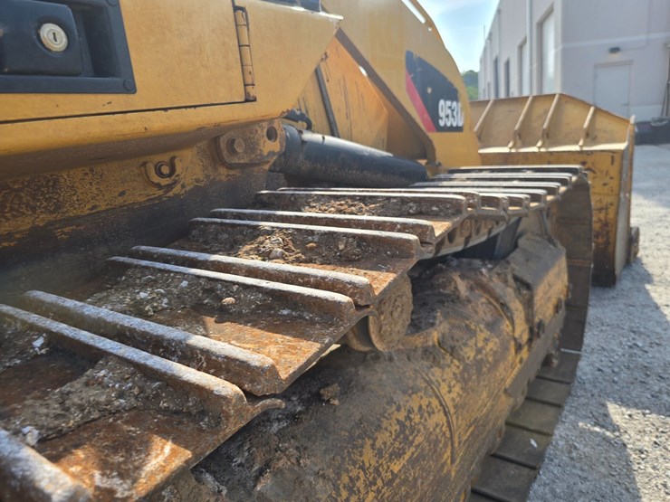caterpillar-953d-image-48