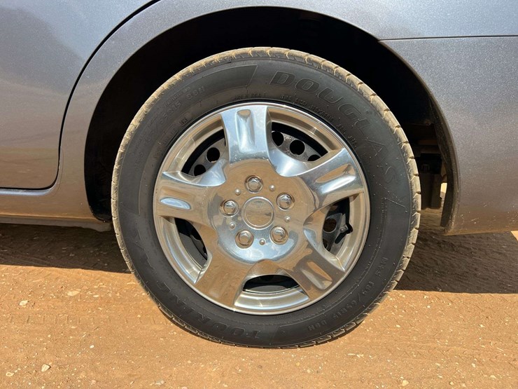 2019-nissan-versa-(99,073-miles)-image-11