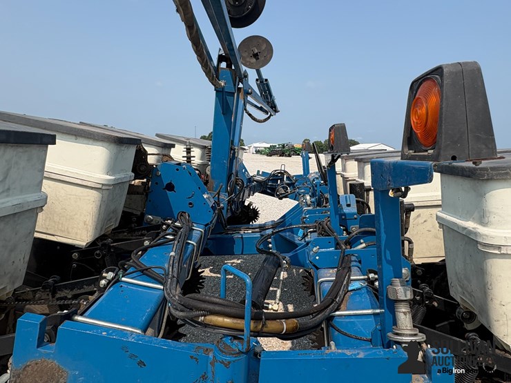 kinze-3200-image-9