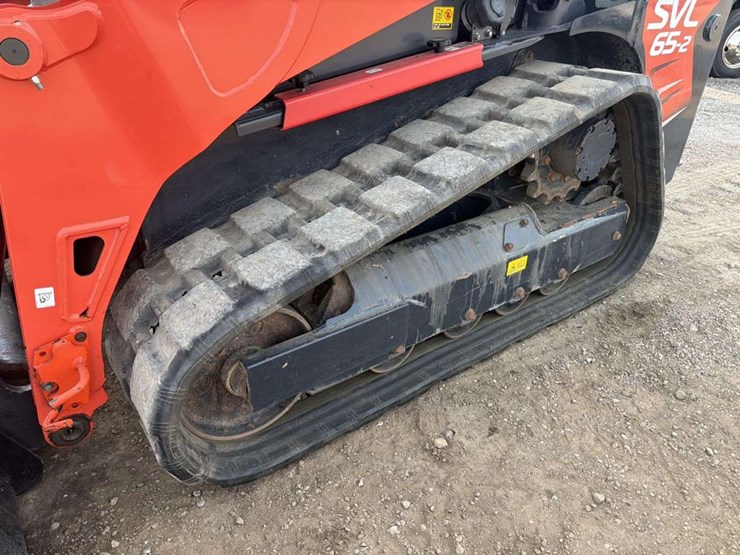 kubota-svl65-2-image-9