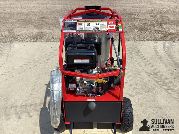 2026-magnum-4000-series-hot-water-pressure-washer-image-2