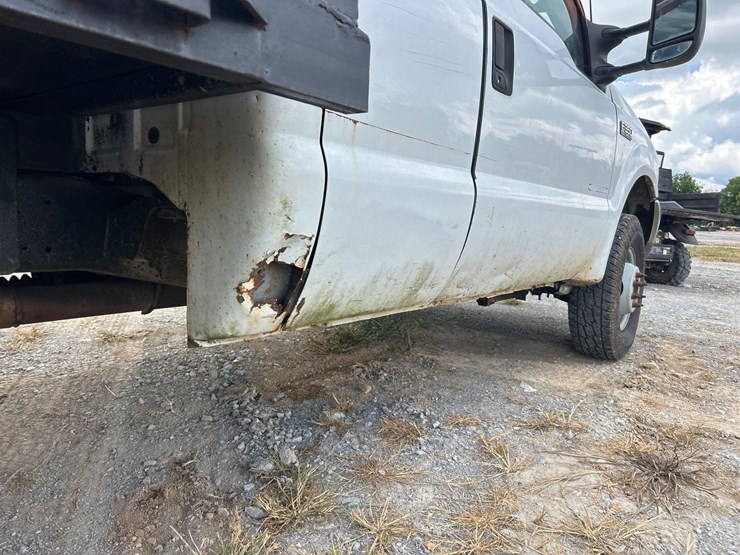 2001-ford-f350-image-8