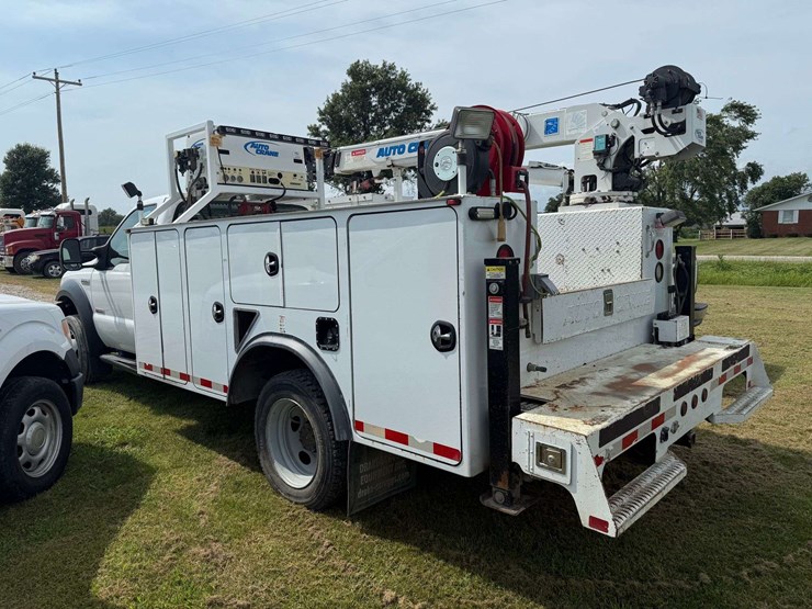 2007-ford-f550-image-8