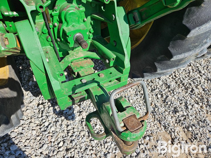 2010-john-deere-8295r-image-16