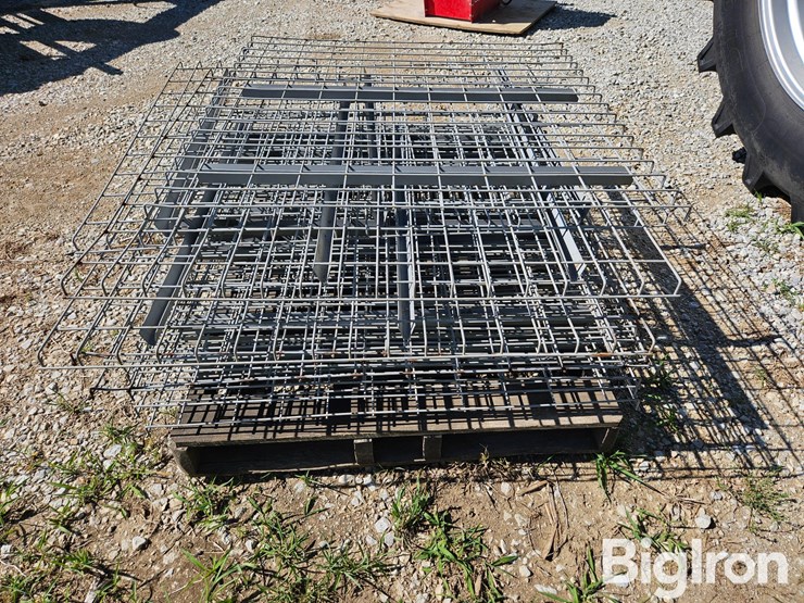pallet-rack-wire-decking-image-6