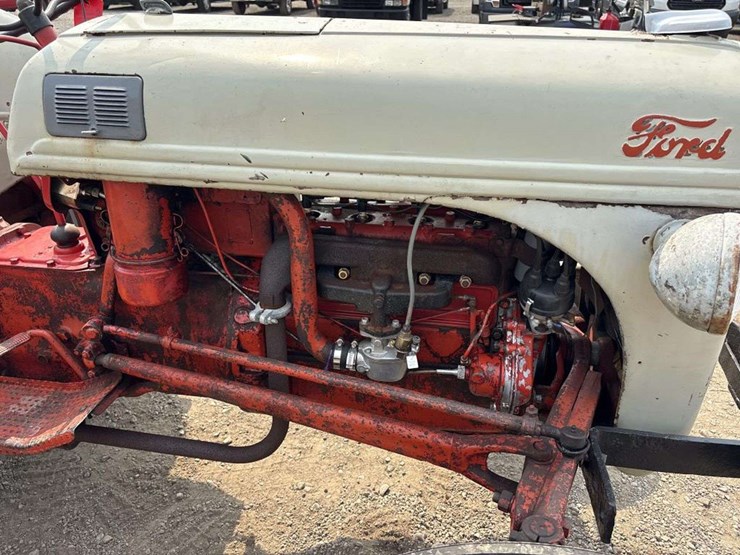 1951-ford-8n-image-10
