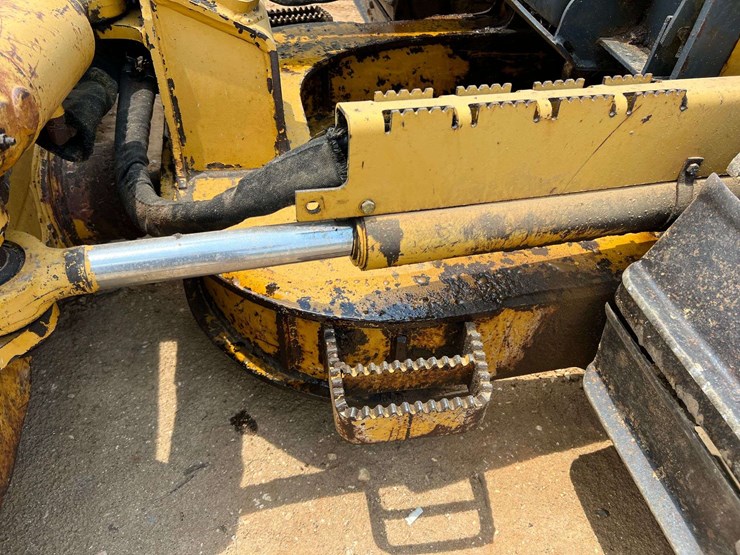 2007-deere-650j-lgp-image-13