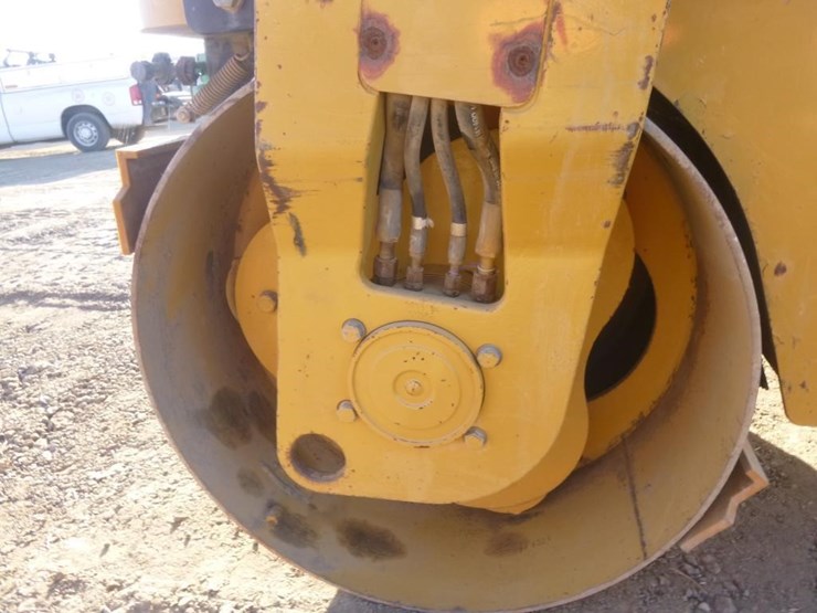 2008-caterpillar-cb34-image-16