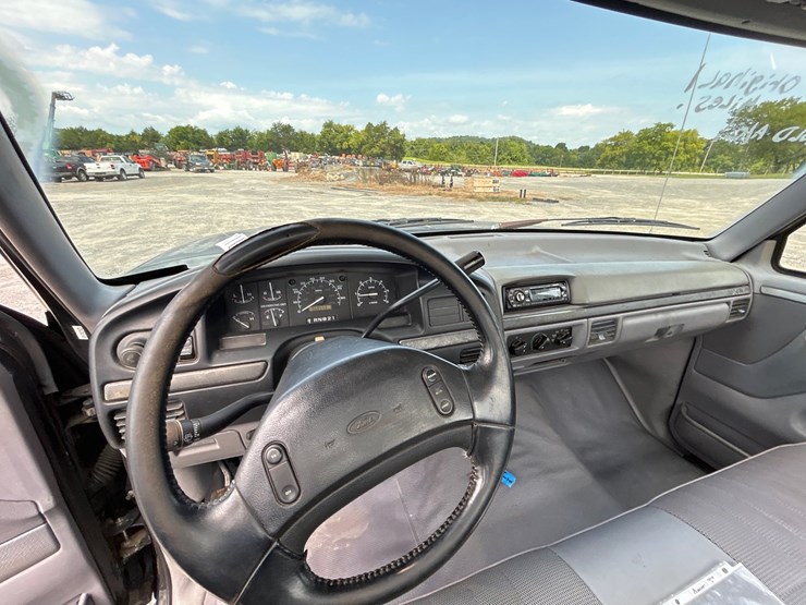 1995-ford-f350-image-13