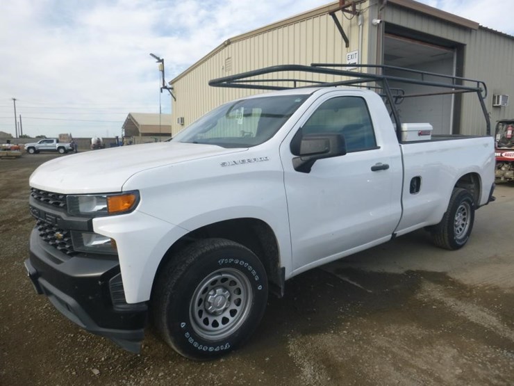 2019-chevrolet-1500-image-1