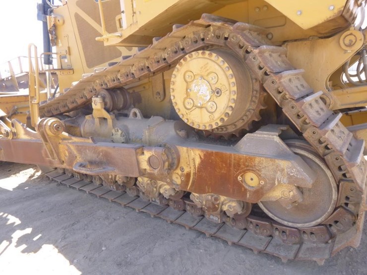2012-caterpillar-d8t-image-24