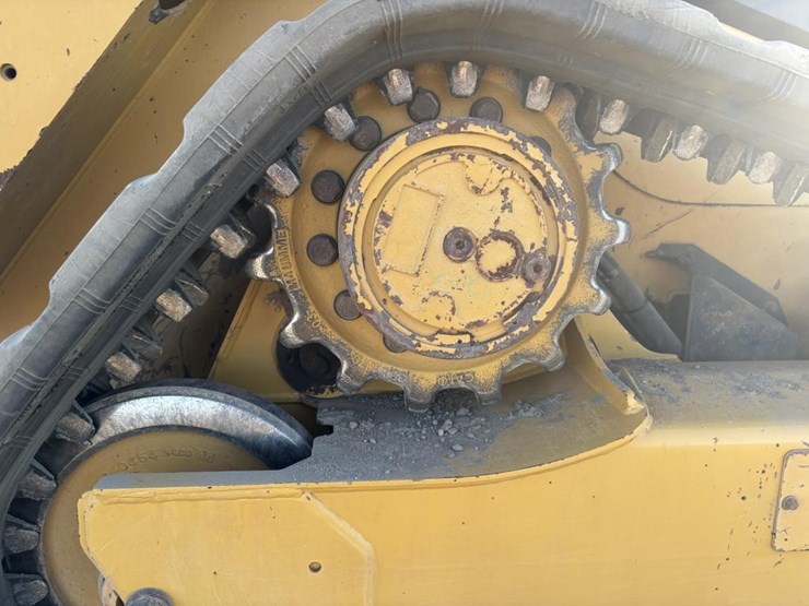 2016-caterpillar-259d-image-18