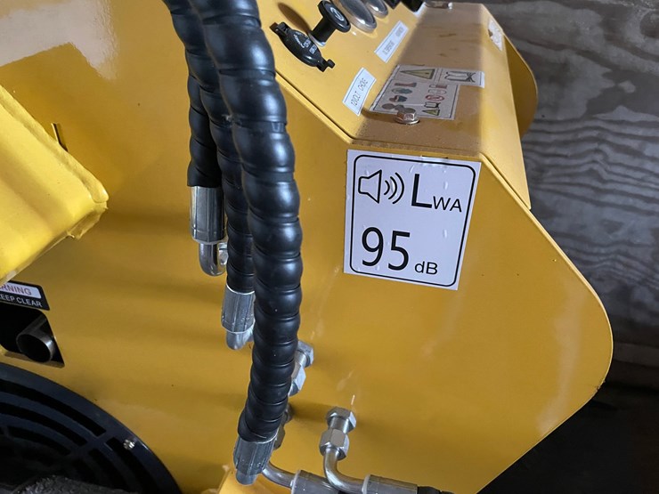#9732-•-land-hero-mini-skid-steer-loader-image-25