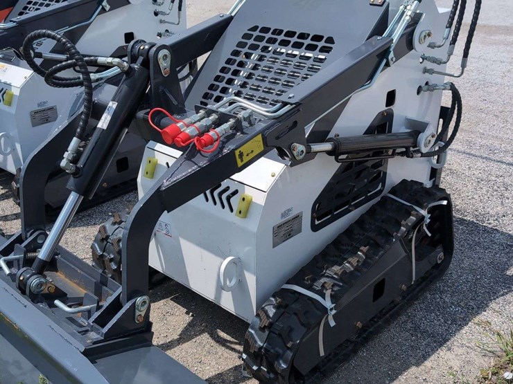 zjg-mini-skid-steer-loader-zj-380-(white)---15hp-image-4