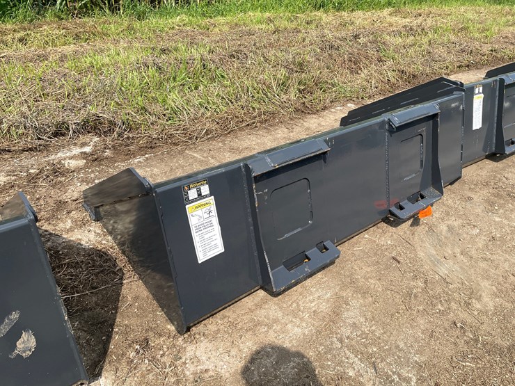 #9816-•-wolverine-70"-bucket-attachment-image-6