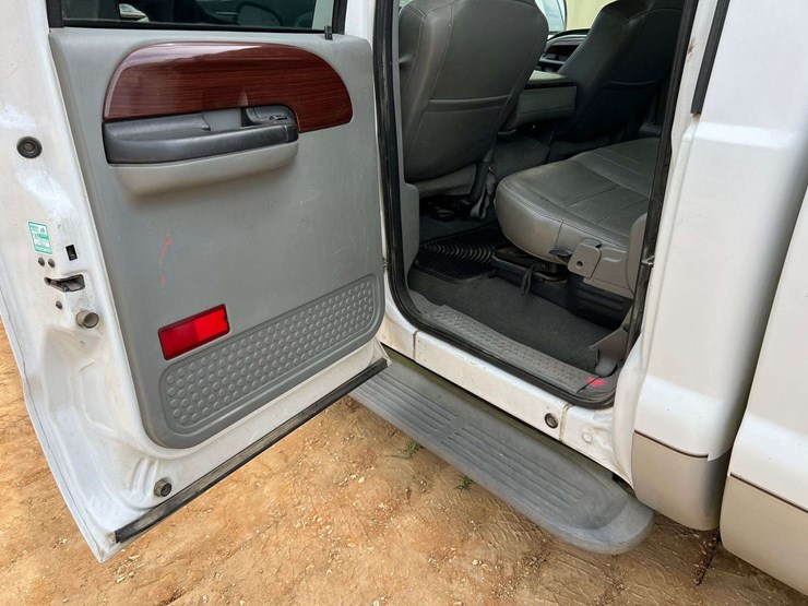 2005-ford-f350-image-34