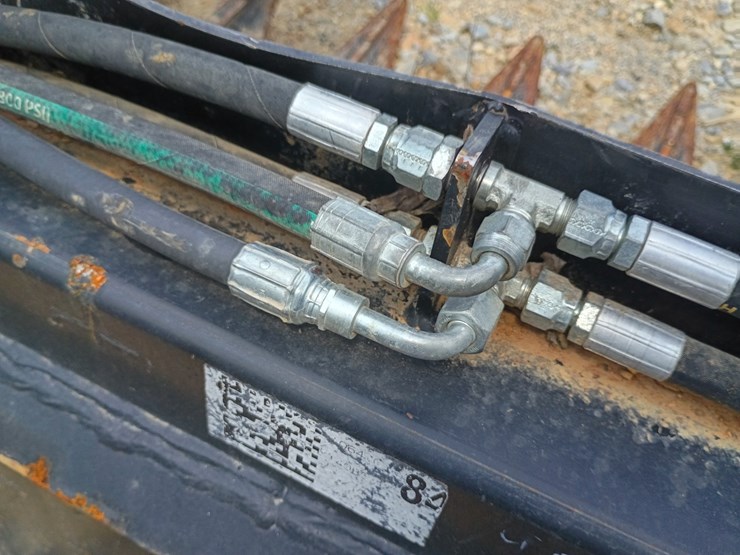 #24622-•-blue-diamond-rock-grapple-bucket-image-17