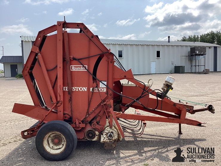 hesston-5600-image-4