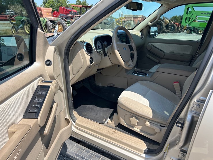 2007-ford-explorer-sport-trac-image-9