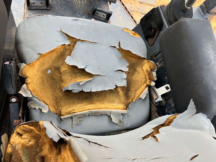 2007-deere-650j-lgp-image-38