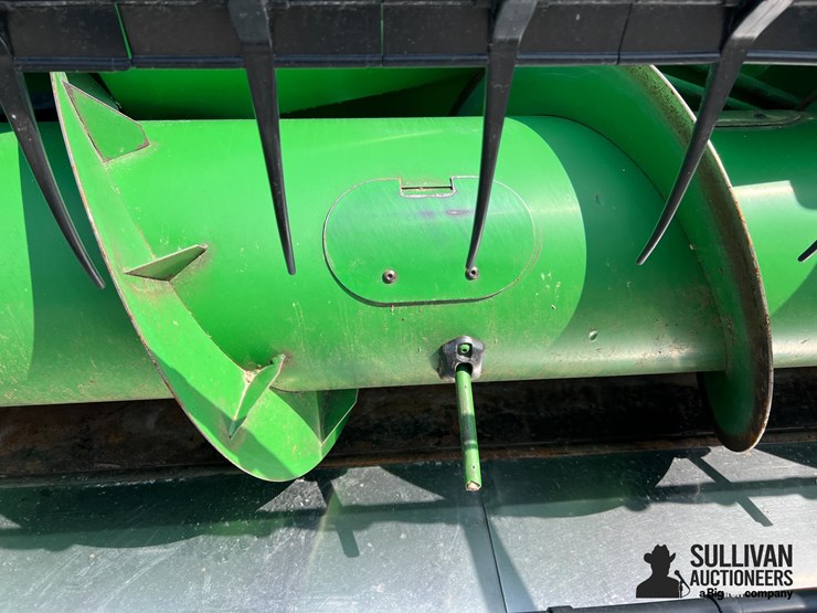 2010-john-deere-630f-image-16