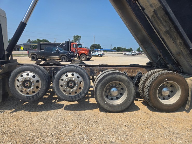 2019-kenworth-t880-image-93