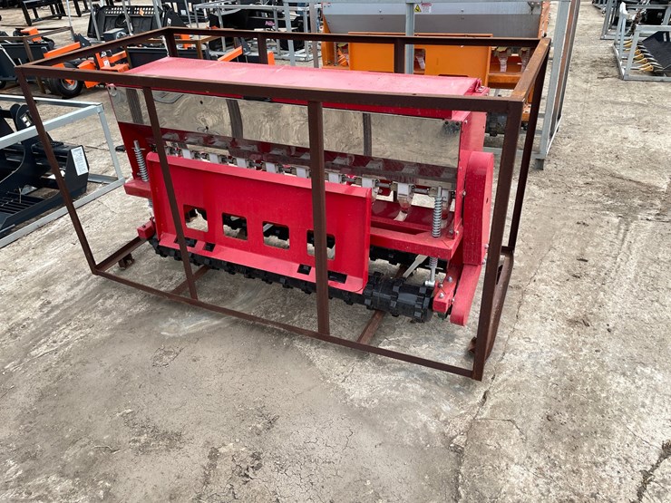 #9794-•-agt-no-till-seeder-attachment-image-3