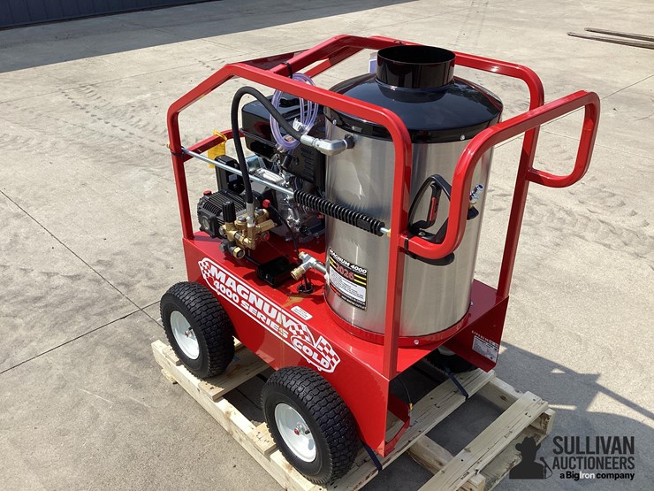 2026-magnum-4000-series-hot-water-pressure-washer-image-7