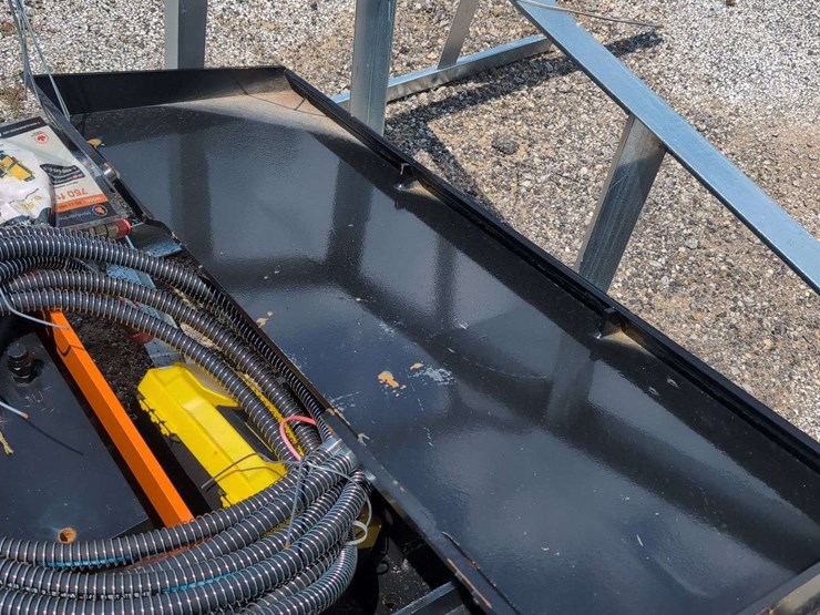 (1)-wolverine-skid-steer-post-driver-pd-12-08d-image-6