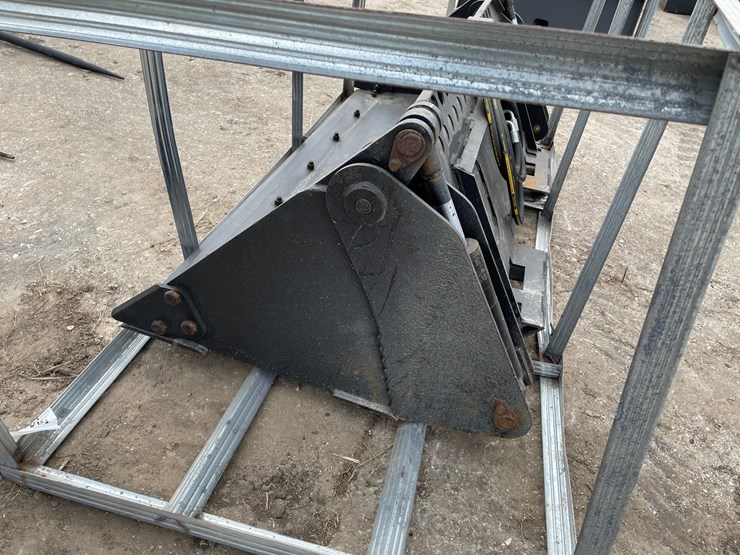 #9788-•-pabreak-72"-skid-steer-4-in-1-bucket-attachment-image-7