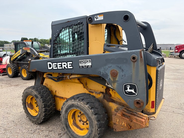 deere-326d-image-6