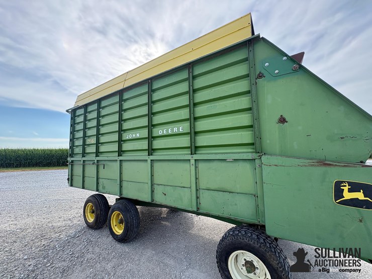 john-deere-716-image-17