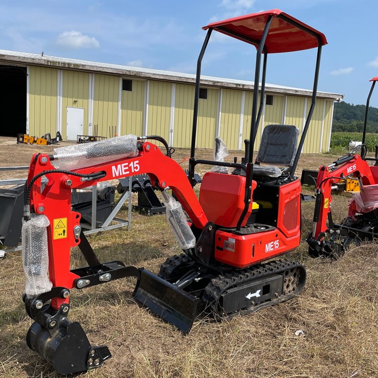 #9725 • Alistair Mini Excavator ME15
