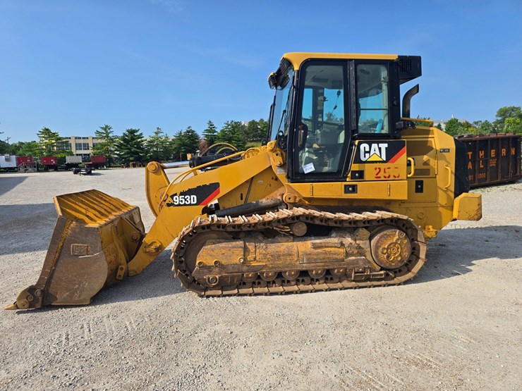 caterpillar-953d-image-11