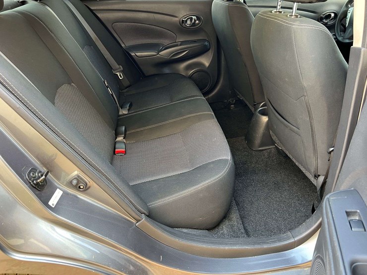 2019-nissan-versa-(99,073-miles)-image-35