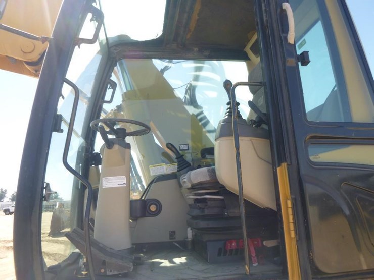2005-caterpillar-m318c-image-7