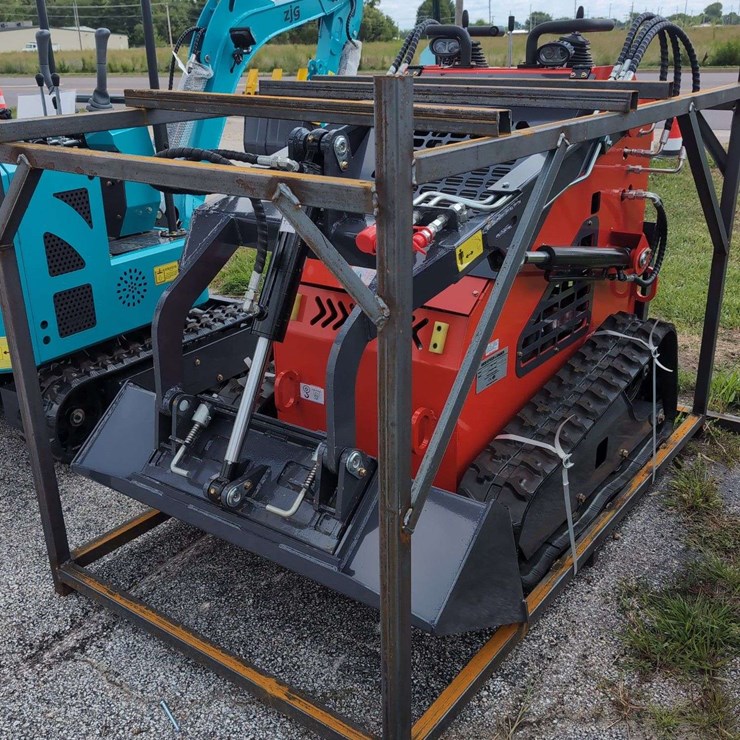 ZJG Mini Skid Steer Loader ZJ-380 (RED) - 15HP