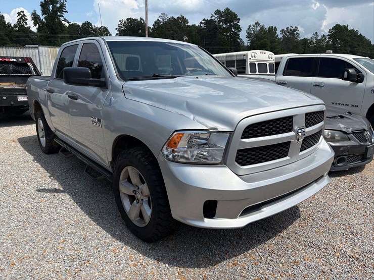 2013-dodge-1500-image-4
